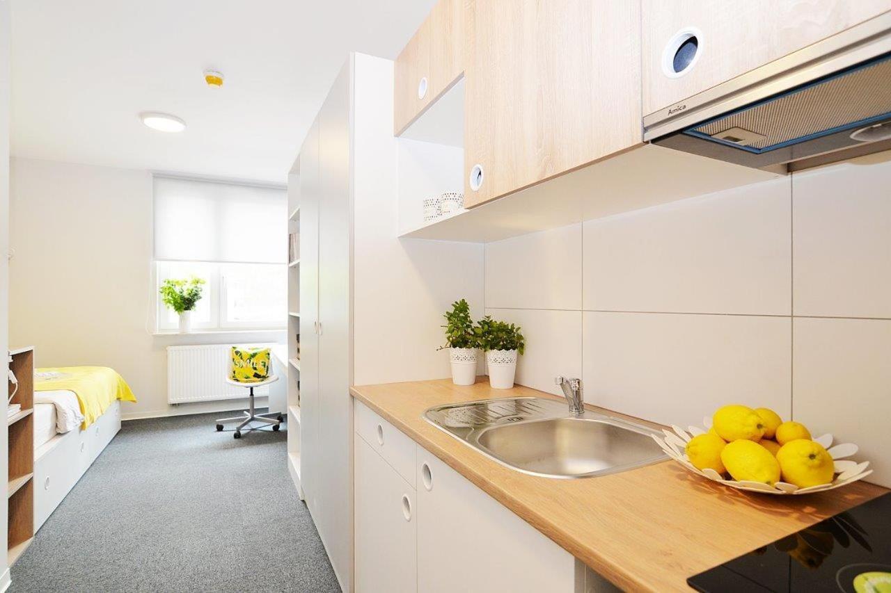 Student Depot - Kameralne Studia Premium Warschau